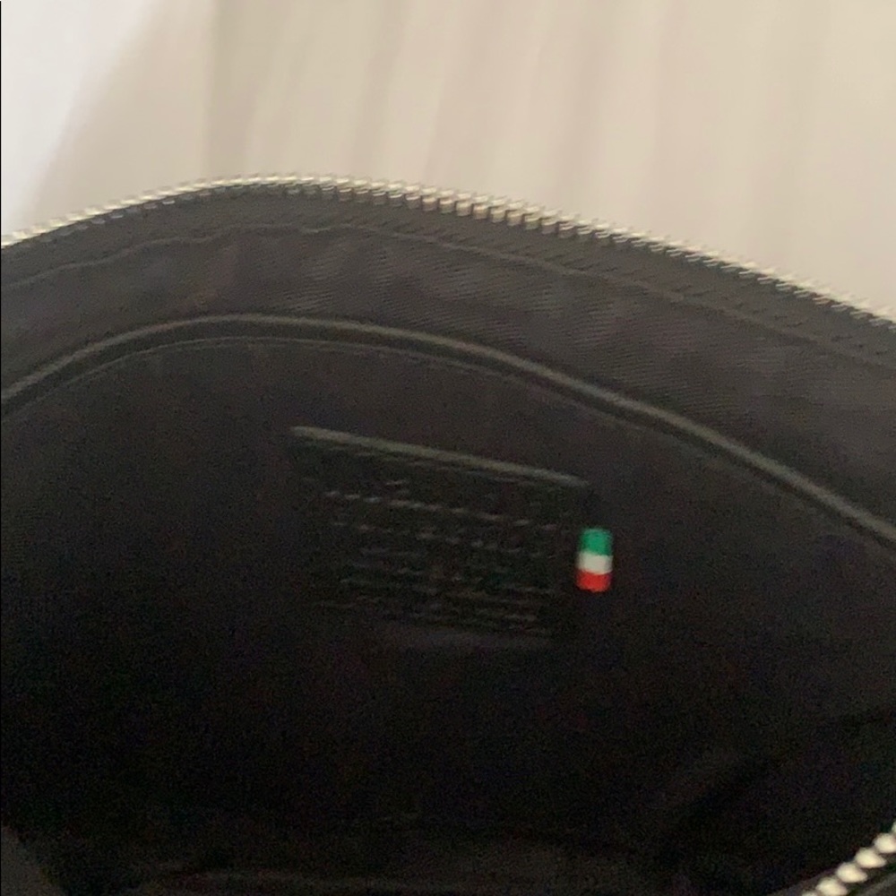Handbag - Picture 2 of 2